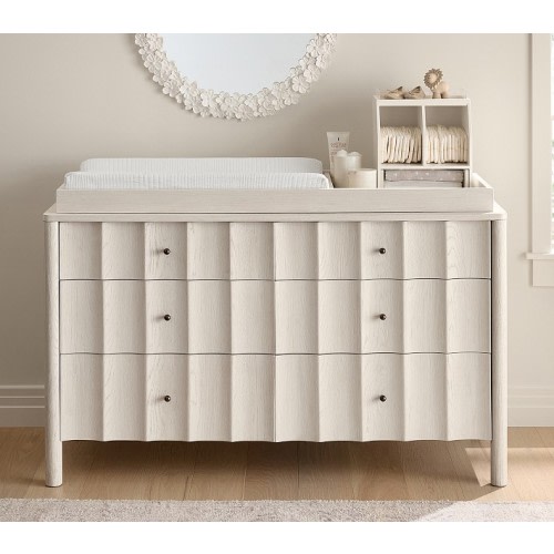 Scalloped 6-Drawer Dresser & Topper Set