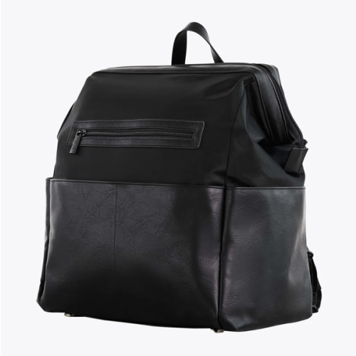 BÉIS 'The Diaper Backpack' in Black - Black Diaper Bag & Diaper Backpack