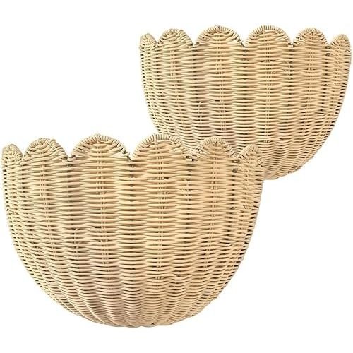 Set of 2 Scalloped Hanging Wicker Baskets for Wall, Scalloped Home Decor, Hanging Woven Rattan Wall Basket for Flowers Front Door Bathroom Storage (Imitation Rattan)