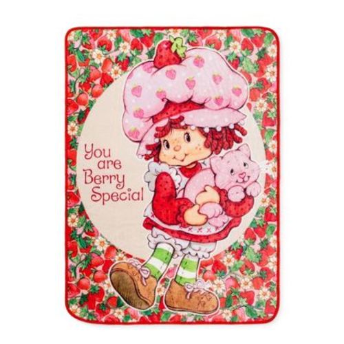 Silver Buffalo Strawberry Shortcake "Berry Special" Raschel Throw Blanket | 45 x 60 Inches