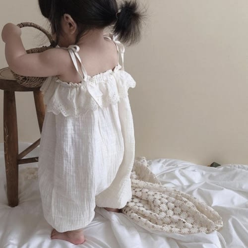 Vintage Lace Strap Romper