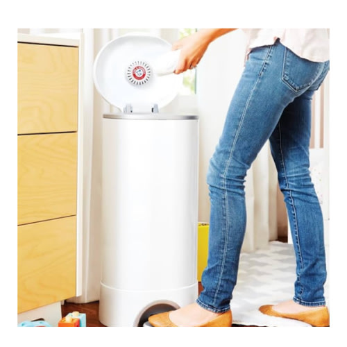 Munchkin® STEP™ Diaper Pail Powered by Arm & Hammer, #1 in Odor Control, Award-Winning, Includes 1 Snap, Seal & Toss™ Bag, 1 Starter Refill Ring, and 1 PUCK™ Baking Soda Cartridge