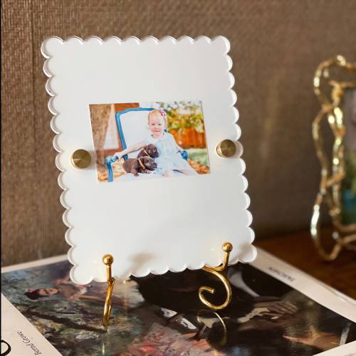 Clear Acrylic Frame With Scalloped Edge, Custom Picture Frame, Floating Acrylic Art, Baby Picture Frame, 5x7 Photo Frame, Acrylic Framed Art