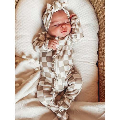 Tiramisu Checkerboard / Organic Frill Zip Footie