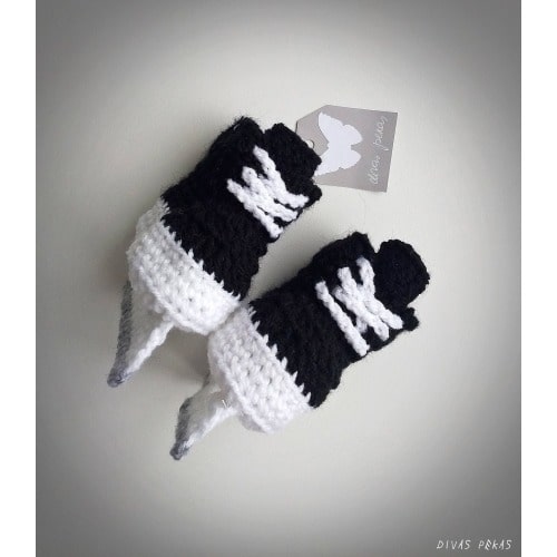 Crochet Baby Ice Hockey Skates, Baby Shower Gift, Newborn Booties, Baby Boy Gift