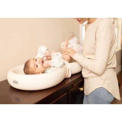 Keekaroo Peanut Changer Baby Vanilla– The Original Made in USA Easy-to-Clean Changing pad and The only Shell Over Foam, Fully Water Repellant