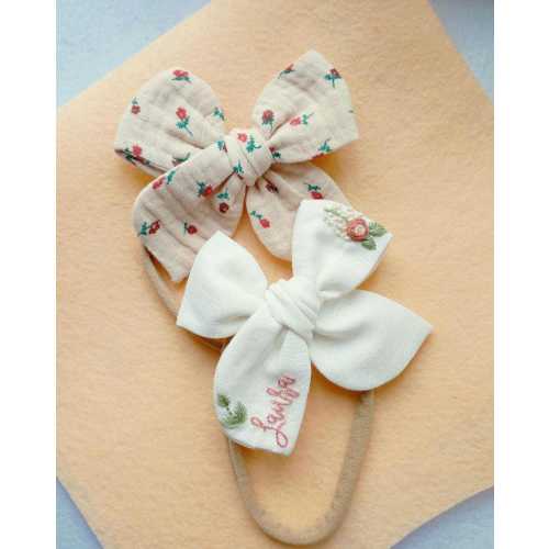 Custom Name Bow, Personalized Embroidered Hair Bow, Custom Name Baby Girl Clip Or Nylon Headband, Handmade Gift for Newborn or Toddler