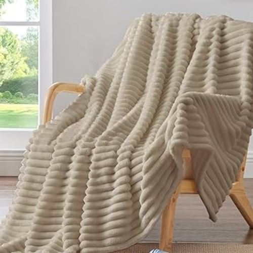BEDELITE Fleece Throw Blanket for Couch - 300GSM Soft & Warm Fluffy Linen Blanket, Decorative and Giftable Striped Blankets for Women, Men, 50"x60"