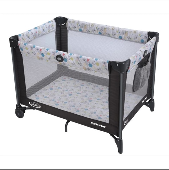 Graco Pack 'n Play Portable Playard - carnival & grey dotted
