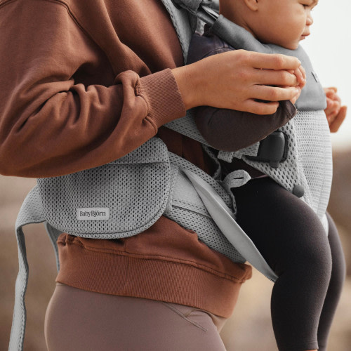 BabyBjörn Baby Carrier Harmony with Pocket Pouch Bundle - Silver/Gray