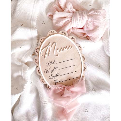 Writeable scallop edge birth announcement sign with ribbon