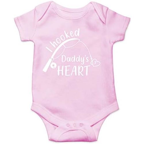 CBTwear I Hooked Daddy's Heart - Baby Clothes - Funny Newborn Bodysuit Outfits for Boys and Girls