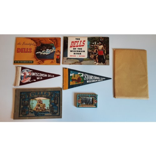 Vintage Wisconsin Dells brochure pennant Souvenir lot