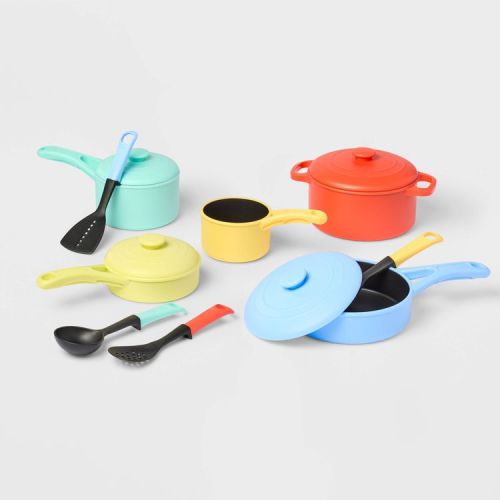 Pots & Pans Set - Gigglescape™: Creativity & Problem Solving, Fine Motor Skills, 16-Piece Plastic Set