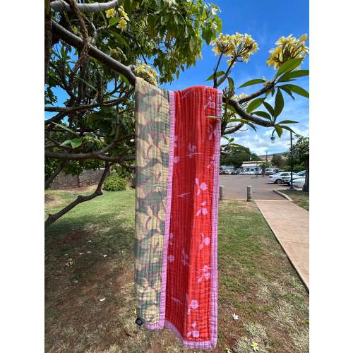 Awapuhi/Anthurium Muslin Blanket