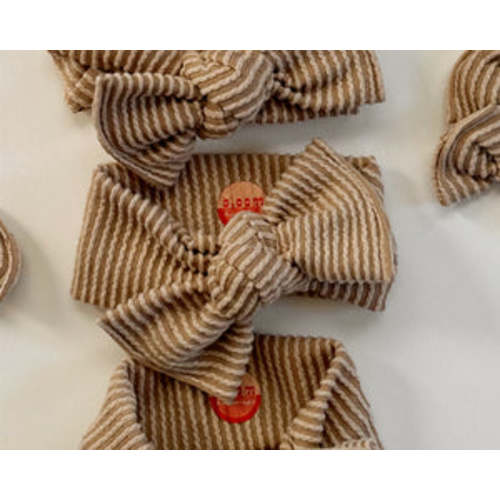 Biscoff Wavy Ribbed Tie On Headwrap – Bloom Headwraps