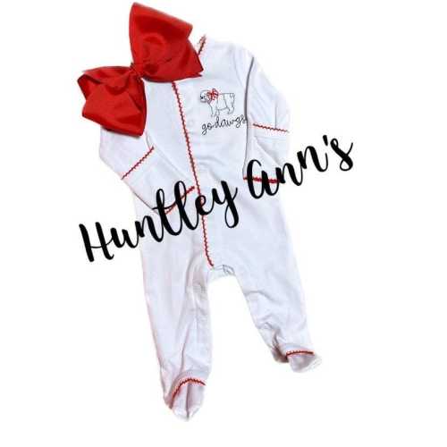 Nb Bulldog Baby Girl Footie. Georgia footie. Go Dawgs newborn sleeper Baby Shower Gift Ga fan baby outfit Bulldog embroidery. Picot Trim 3m