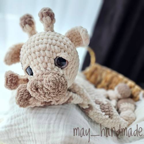 GIRAFFE LOVEY: Baby Security Blanket, Safari Nursery Decor, Newborn Gift, Giraffe Snuggler