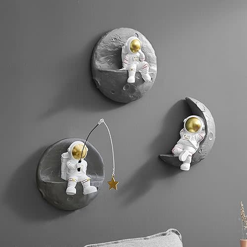 AWNR 3 Pcs Astronauts Wall Sculpture Decor for Modern Home Decor Background 3D Wall Decorations for Living Room Sofa Bedroom Wall Decor Outer Space Theme Wall Decor for Kids Room
