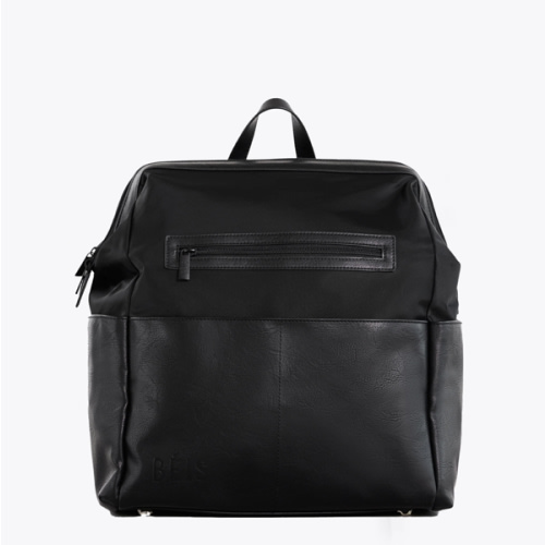 BÉIS 'The Diaper Backpack' in Black - Black Diaper Bag & Diaper Backpack