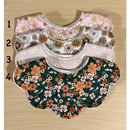 Cotton Scallop Bib
