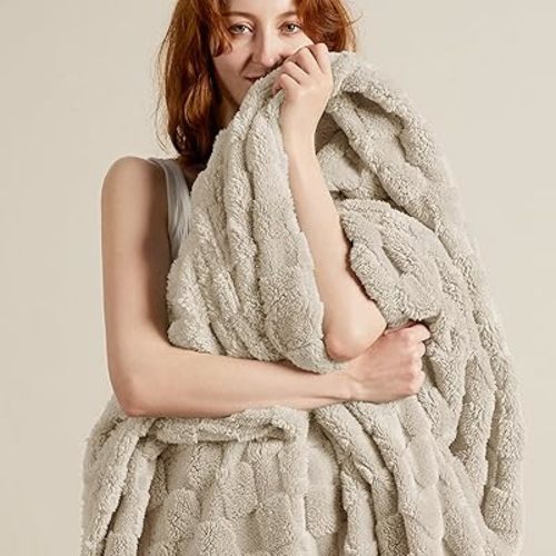 Bedsure Light Brown Fleece Blanket for Couch - Super Soft Cozy Blankets for Women, Cute Small Throws for Girls, 50x60 Inches