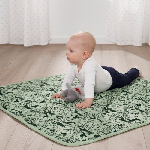 TROLLDOM Quilted blanket - forest animal pattern/green