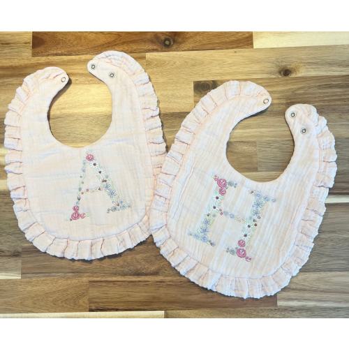 Personalized Letter Baby Bib, Baby Shower Gift, Baby Girl Monogrammed Bib, Muslin Cotton Bib, Ruffle Bib
