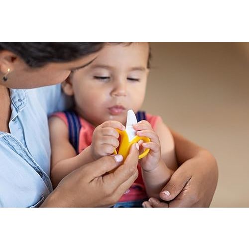 Nuby Nananubs Banana Massaging Teether – Baby Teething Toys 3 Months and Up, Silicone Teether for Sore Gums, Infant Toy, Baby Essentials, Brush, Travel Accessory, Gift for Babies