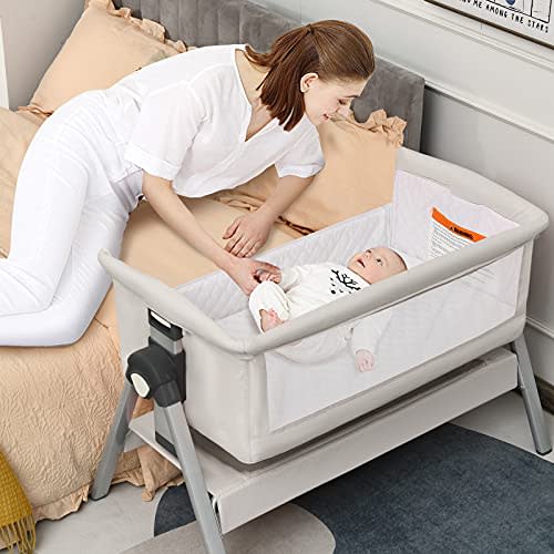 INFANS Baby Bassinet Bedside Crib, Newborn Sleeper w/Large Storage Basket, Adjustable Heights, Detachable &Washable Mattress, Breathable Mesh, Straps, Easy Moving Bed Side (Cream)