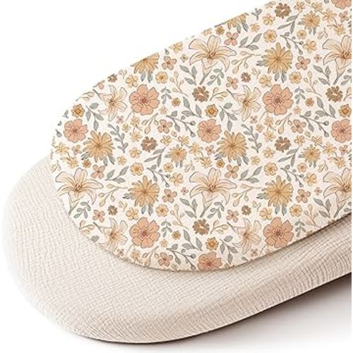 Konssy Muslin Fitted Bassinet Sheets 2 Pack for Baby Girl Boy, Soft Breathable Baby Bassinet Sheets Fit for Baby Bassinets, Cradle, Moses Basket Oval Rectangle Pad/Mattress (Bouquet,Cream)