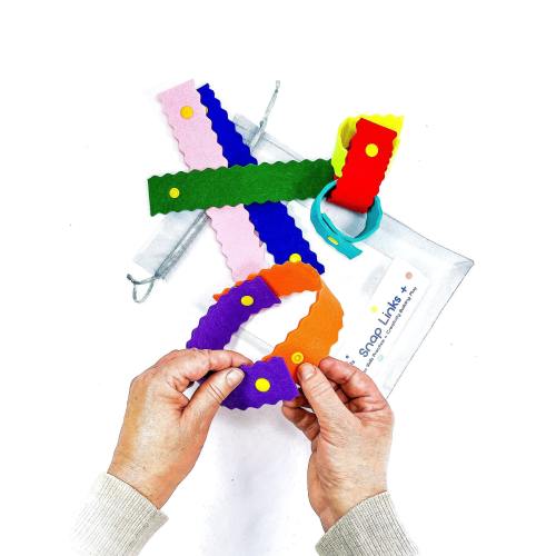 Fine Motor Skills Toys - Felt Snap Link Busy Bag - Occupational Therapy Gifts for Kids - Fine Motor Skill Activity for Kids - Preschool