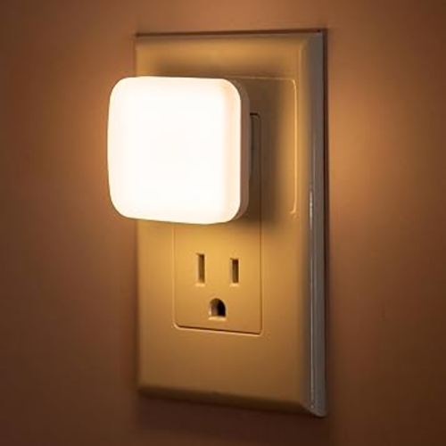 LED Night Lights Plug into Wall, Nightlights With Light Sensor Dusk to Dawn, 0.3W Square Plug in Night Light for Kids, 3000K Warm White Night Light for Bathroom Bedroom Kitchen, 2 Pack Night Lights