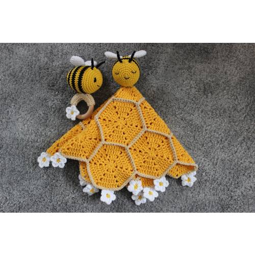 Maja the Bee Baby Comforter and Rattle Crochet Pattern