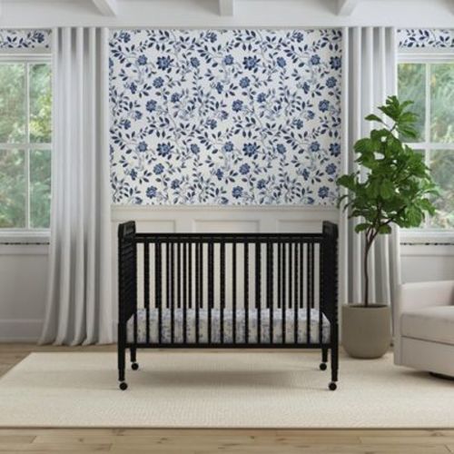 daVinci Jenny Lind 3-in-1 Convertible Crib