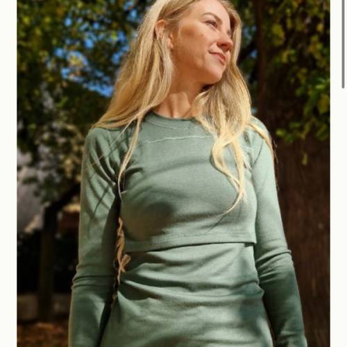 Breastfeeding Mid-weight Long Sleeve T-shirt Pine – Baby in Merino - Medium