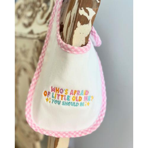 Who’s Afraid Of Little Old Me Baby Bib – Adorable, Funny Baby Accessory for Your Little One, Perfect Gift for New Parents!
