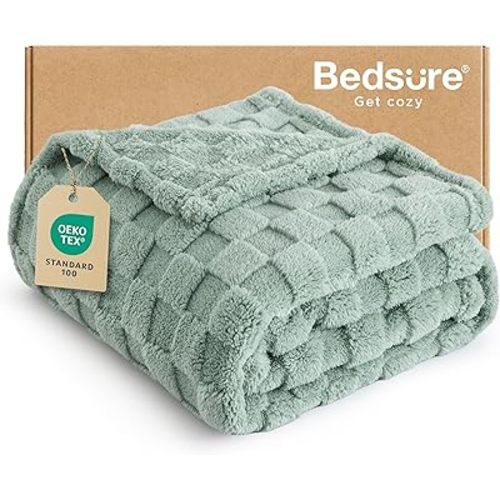 Bedsure Sage Green Throw Blanket for Couch - Checkered Fleece Blankets Gifts for Women Men Girls, Cute Soft Cozy Throw for Bedroom Home Decor Gifts, 50x60 Inches