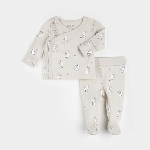 Baby Bunny Print on Crème Take Me Home Set