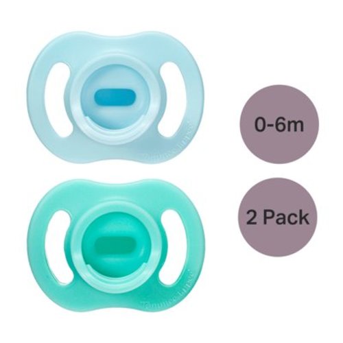 Tommee Tippee Ultra-light Stayput Pacifier, 0-6 Months, One-Piece Silicone Design, 2 Pack