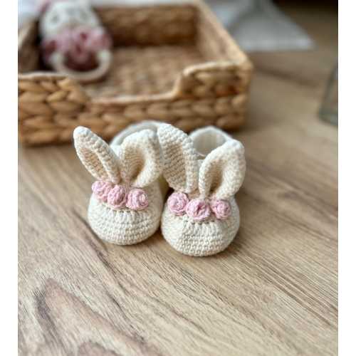 Baby handmade Booties, Crochet Baby Boots, Baby Gift, HandKnitted Booties, Baby Shower Gift, Baby bunny shoe