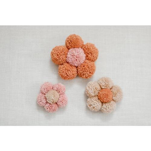 Set of 3// Daisy Wall Hanging Pom Pom Daisy Boho Nursery Decor - Etsy