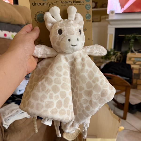 Beigefarben-weißes Kuscheltuch in Giraffenform - TK Maxx de