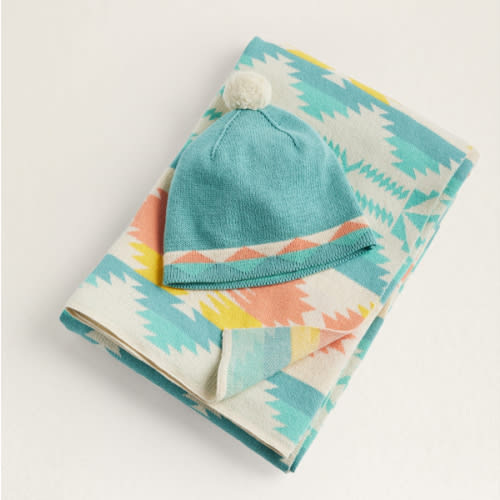 KNIT BABY BLANKET WITH BEANIE