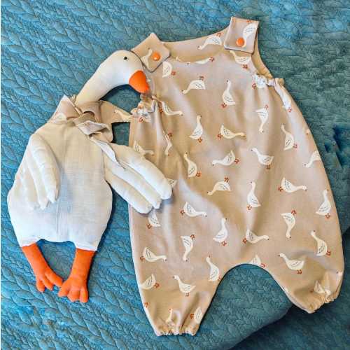 Goose or paw print pattern Baby Romper dungarees. Silly goose, puppy baby gift. unisex baby gift. Neutral baby set. Goose/duck baby clothes.