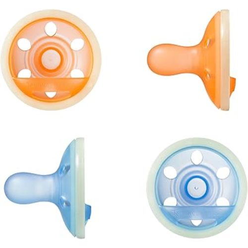 Tommee Tippee Breast-Like Night Pacifier, 0-6 Months, Breast-Like Baglet, BPA-Free Binkies, Glow in The Dark Technology, Orange/Blue, Pack of 4