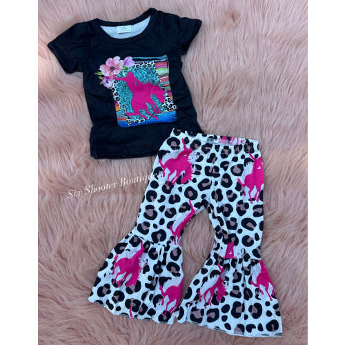 Wild ride cowgirl bell set