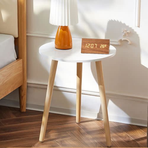 Apicizon Round Side Table, White Nightstand Coffee End Table for Living Room, Bedroom, Small Spaces, Easy Assembly Modern Home Decor Bedside Table with Natural Wood Legs, 16.5 x 20.5 Inches - A Natural
