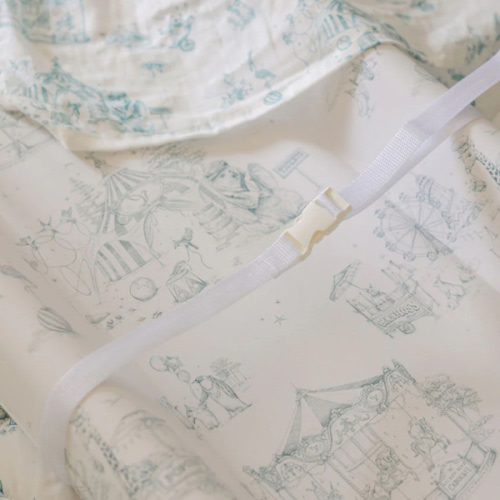 Circus Toile Wipeable Contour Change Pad
