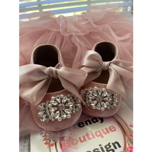 Dusty Pink baby girl shoes,crib shoes,1er birthday party wedding, silver rhinestones shoes baby shower gift.